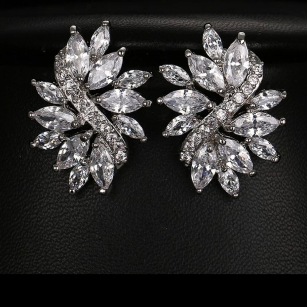 18K White Gold Swarovski Elements crystal Marquise women's earrings